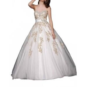 NEW DAVINCI BRIDAL strapless tulle and lace wedding gown in ivory